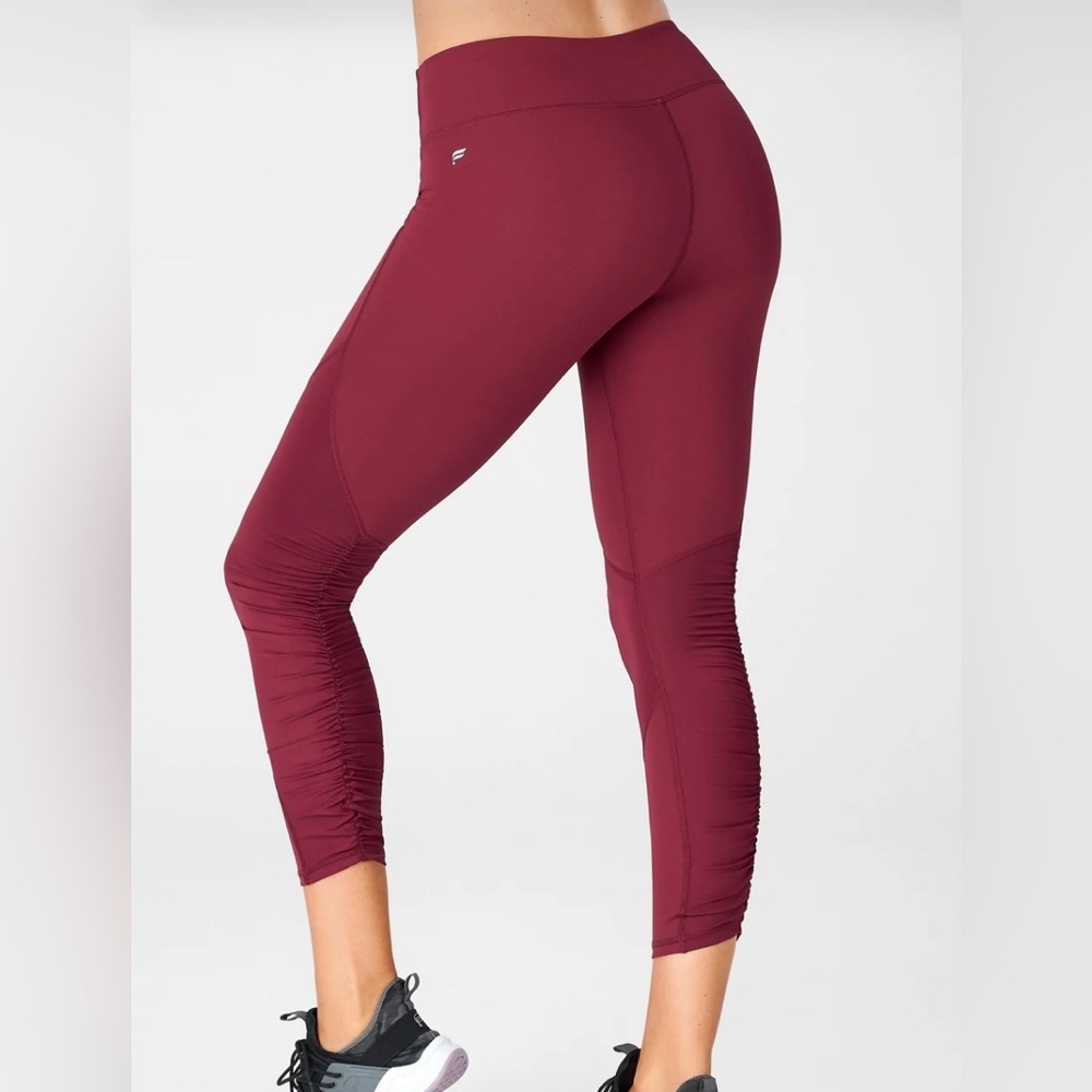 Fabletics PureLuxe Mid-Rise Runched 7/8 Leggings Size Small